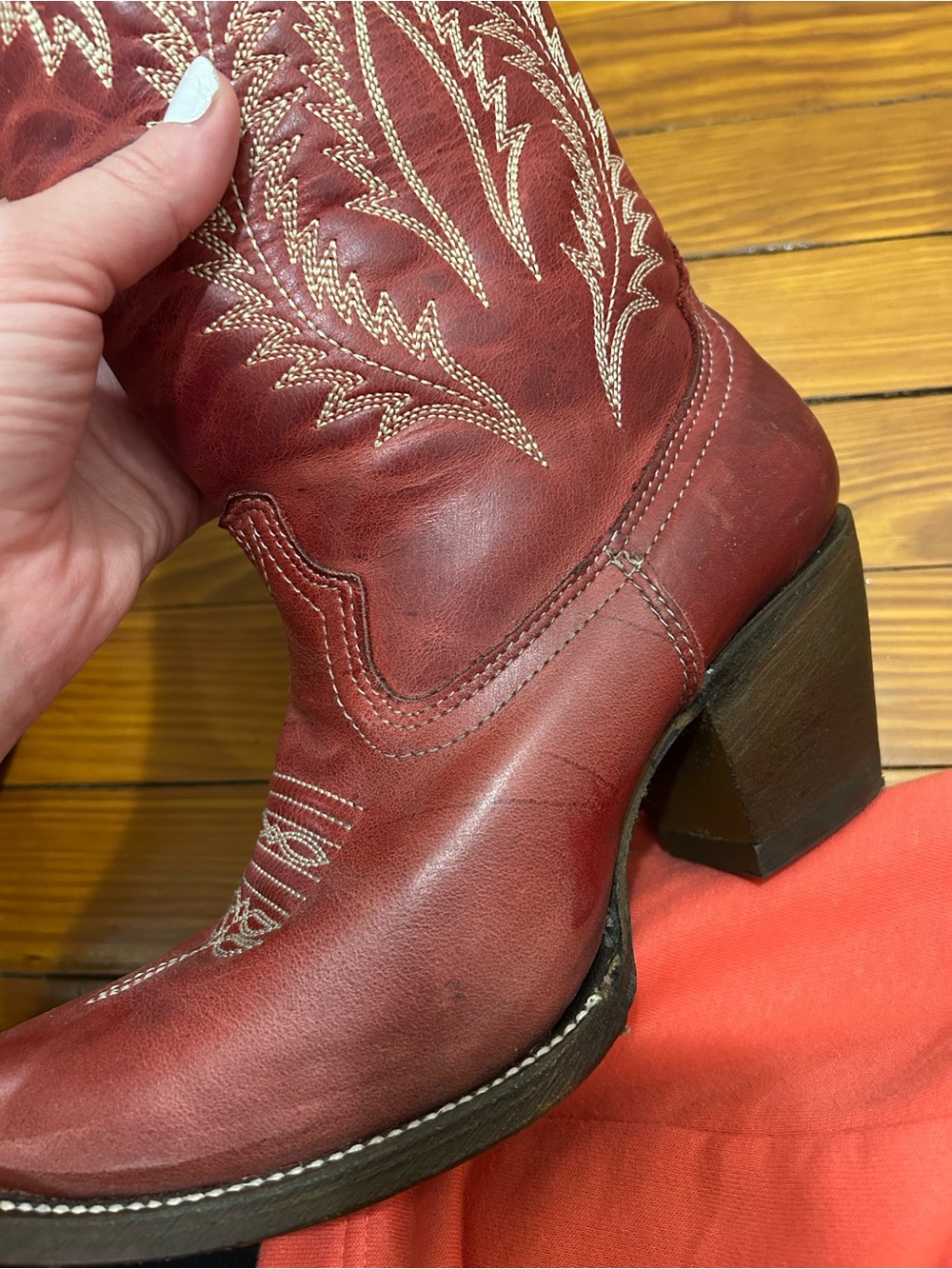 Corral NWOT Women's Red Embroidered Western Heeled Boots - Picture 10 of 10